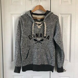 4/$25 Artisans Canada Gray/Black Fleece Lined Lace Up Neck Pullover Hoodie